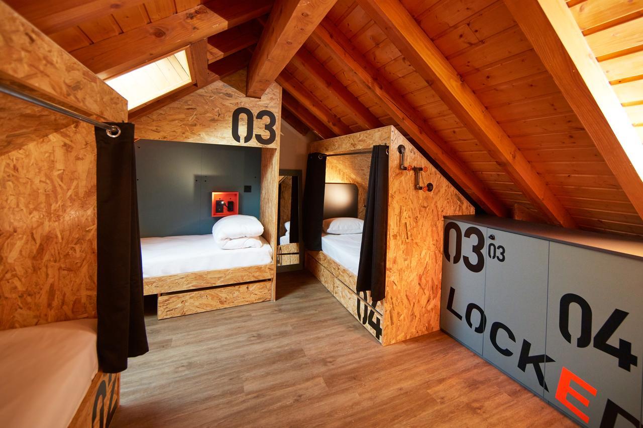 Moontain Hostel Oz Екстериор снимка