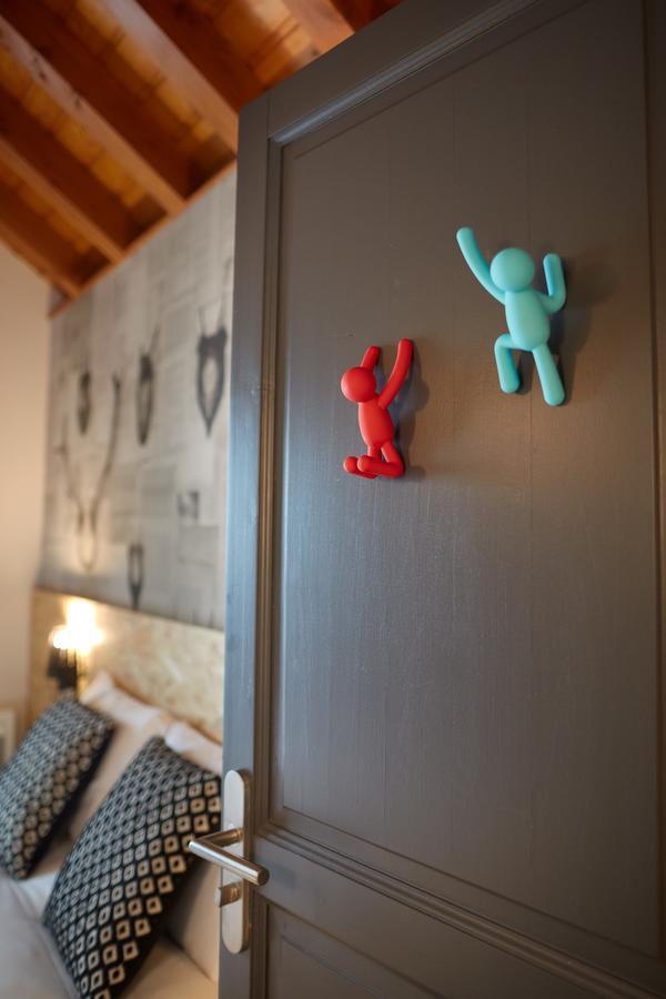 Moontain Hostel Oz Екстериор снимка