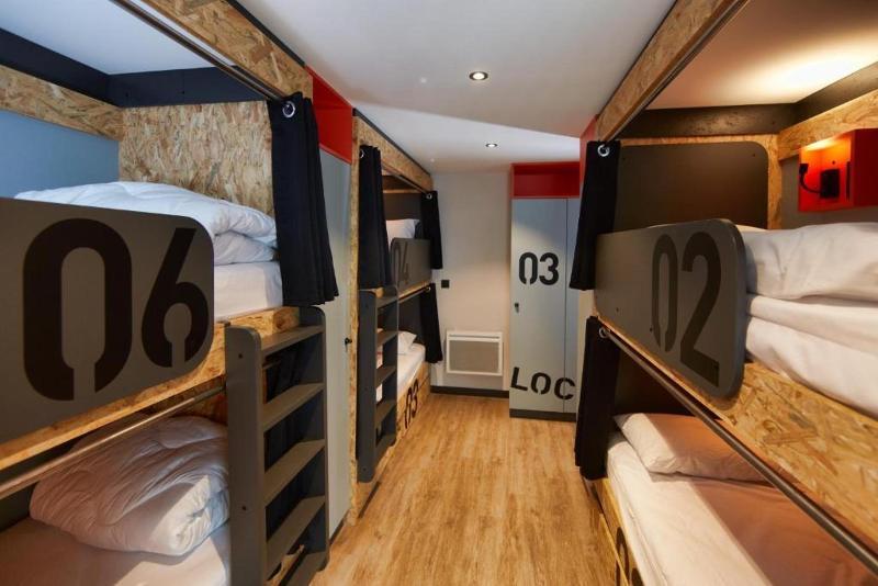 Moontain Hostel Oz Екстериор снимка